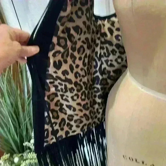 True Religion Leather Fringe 3 Tier, Excellent Condition, Size Medium Super Cool - Picture 12 of 15